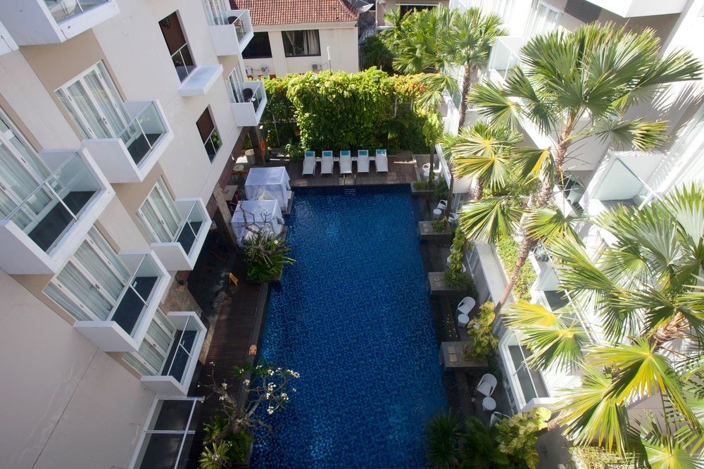 Grand Ixora Kuta Hotel 4*